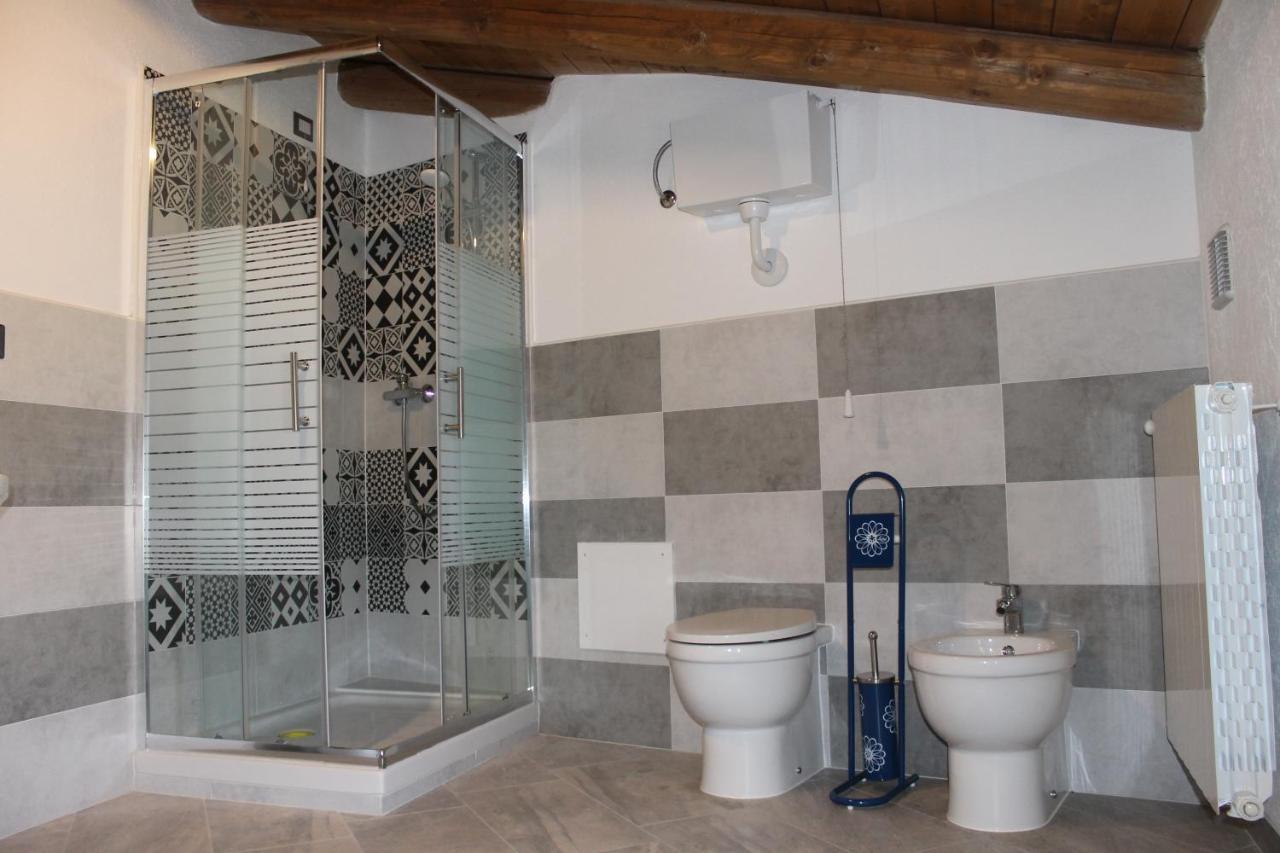 Sa Domu Beccia B&B Uras エクステリア 写真